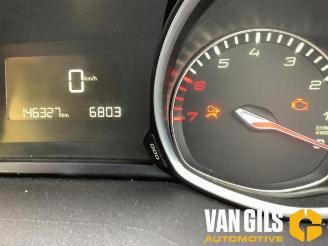 Peugeot 308 308 (L3/L8/LB/LH/LP), Hatchback 5-drs, 2013 / 2021 1.2 12V e-THP PureTech 130 picture 18