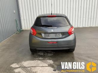 demontáž osobní automobily Peugeot 208 208 I (CA/CC/CK/CL), Hatchback, 2012 / 2019 1.2 Vti 12V PureTech 82 2014/10