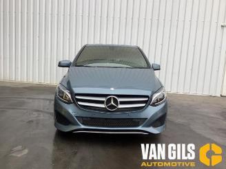 demontáž osobní automobily Mercedes B-klasse B (W246), Hatchback, 2011 / 2018 1.6 B-180 BlueEFFICIENCY Turbo 16V 2015/10