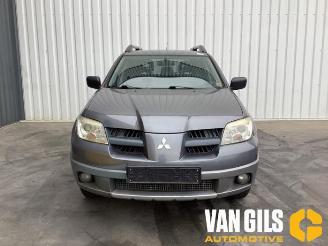 Mitsubishi Outlander Outlander (CU), SUV, 2001 / 2007 2.0 16V 4x2 picture 4
