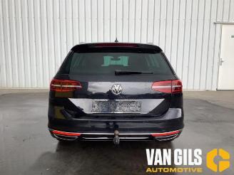 Uttjänta bilar auto Volkswagen Passat Passat Variant (3G5), Combi, 2014 / 2024 2.0 TDI BiTurbo 16V 4Motion 2016/4