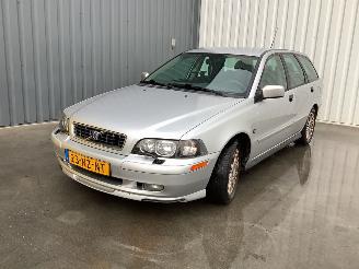 Vaurioauto  passenger cars Volvo V-40 1.8 benzine, 122pk1.8 16V Combi/o  Benzine 1.783cc 90kW (122pk) FWD 1999-03/2004-06  B4184S2 2004/4