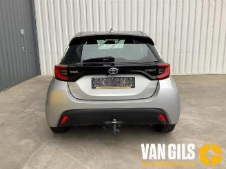Salvage car Toyota Yaris Yaris IV (P21/PA1/PH1), Hatchback, 2020 1.5 12V Hybrid 115 2021/12