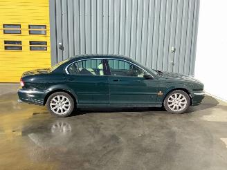 Jaguar X-type 2.5 V6 picture 5