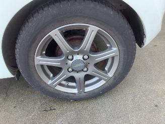 Kia Picanto 1.0 12V Hatchback  Benzine 998cc 51kW (69pk) picture 13