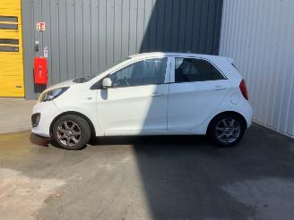 Kia Picanto 1.0 12V Hatchback  Benzine 998cc 51kW (69pk) picture 8