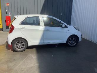 Kia Picanto 1.0 12V Hatchback  Benzine 998cc 51kW (69pk) picture 4