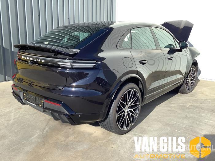 Porsche Macan Macan (XA), SUV, 2024 4 100 kWh