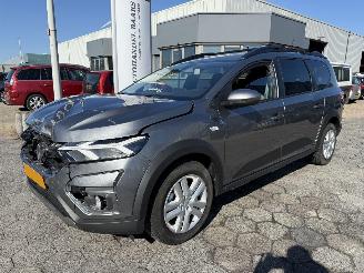 skadebil auto Dacia Jogger 110 pk Expression 7p. 2024/6