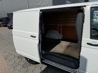 Volkswagen Transporter 2.0 TDI L1H1 T800 Baseline picture 10