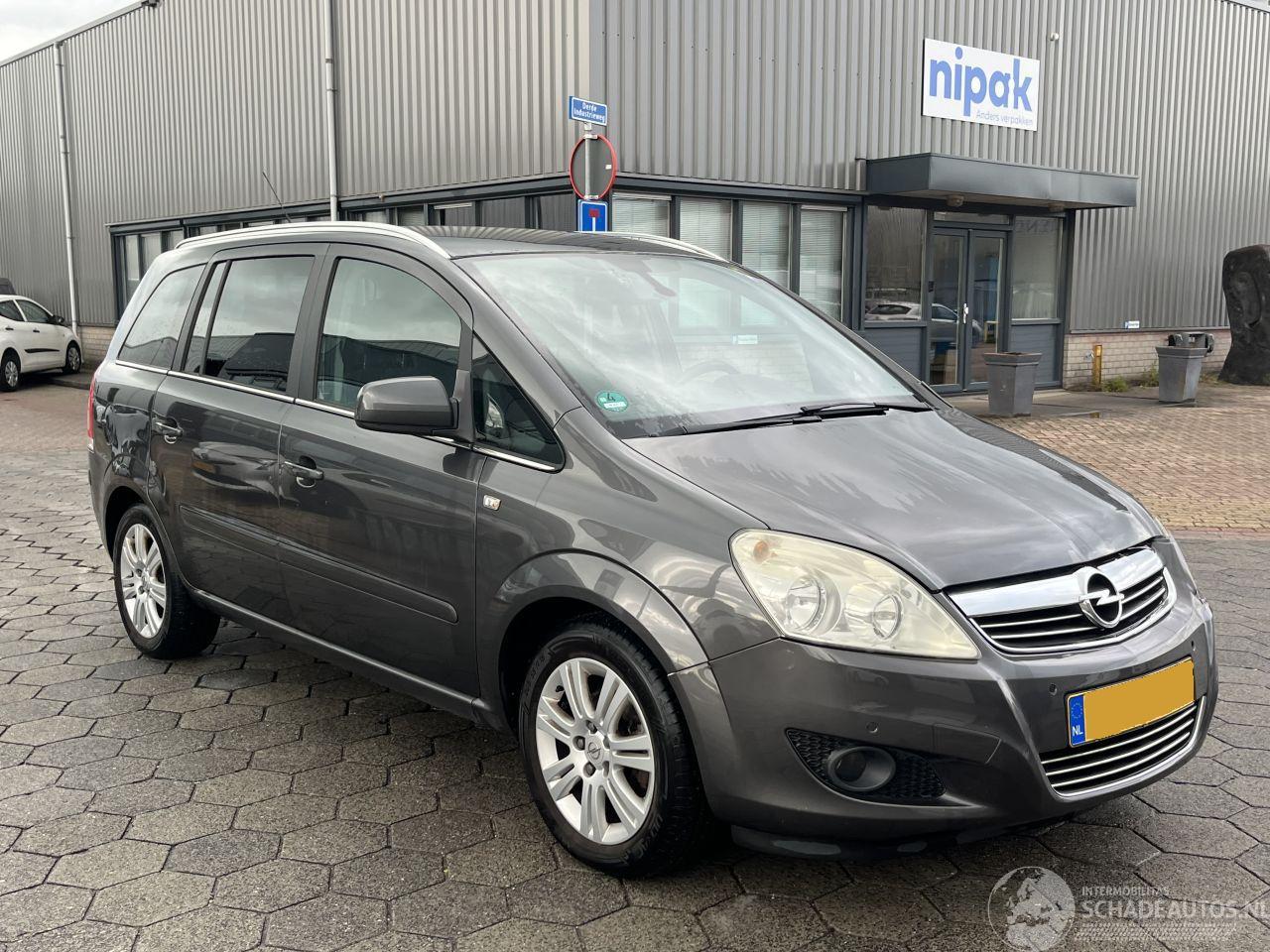 Opel Zafira 1.8 Cosmo 7 PERSOONS