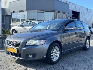 Schadeauto Volvo V-50 2.0F R-Design Pro Edition 2011/10