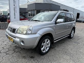 Damaged car Nissan X-Trail 2.0 Columbia Style 2wd 2007/9