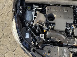 Renault Captur E-TECH HYBRID picture 8