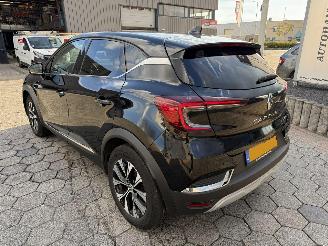 Renault Captur E-TECH HYBRID picture 6