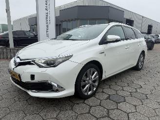  Toyota Auris Touring Sports 1.8 Hybrid Exclusive 2016/9