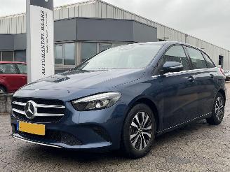 damaged passenger cars Mercedes B-klasse 200 Business Solution Plus AUTOMAAT 2019/8
