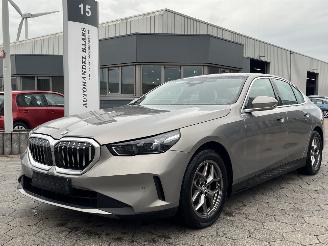 uszkodzony samochody osobowe BMW 5-serie 520i 2024/1