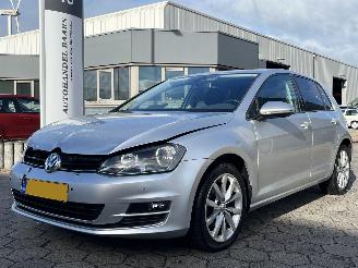 Coche accidentado Volkswagen Golf 1.4 TSI AUTOMAAT ACT Connected Series 2016/4