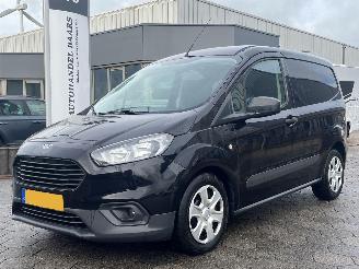 krockskadad bil bedrijf Ford Transit Courier Van 1.5 TDCI Trend Duratorq S&S 2023/5