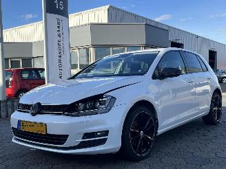 uszkodzony samochody osobowe Volkswagen Golf 1.6 TDI Edition BlueMotion 2014/6