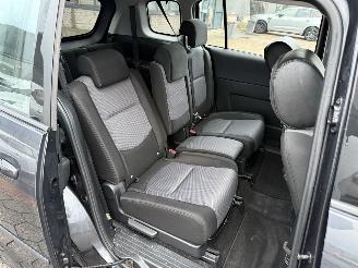 Mazda 5 1.8 Touring picture 16
