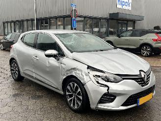 Renault Clio 1.0 TCe Initiale Paris AUTOMAAT picture 3