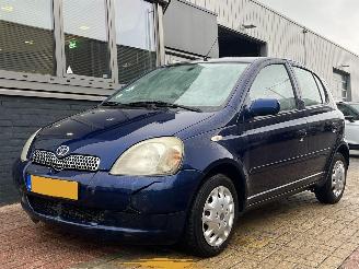 škoda osobní automobily Toyota Yaris 1.3-16V VVT-i Sol AUTOMAAT 2001/3