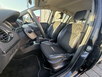 Renault Clio 1.4-16V Exception picture 10