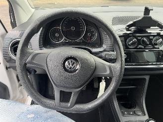 Volkswagen Up! 1.0 BMT move up! picture 16
