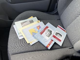 Renault Scenic 1.6-16V Business Line picture 20