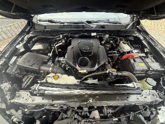 Nissan Navara 2.3 dCi 4X4 King Cab picture 10