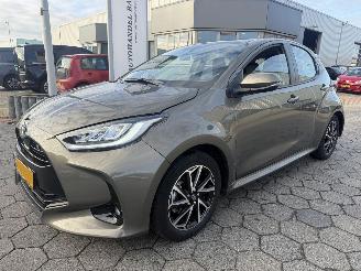 krockskadad bil auto Toyota Yaris 1.5 Hybrid Dynamic 2021/11