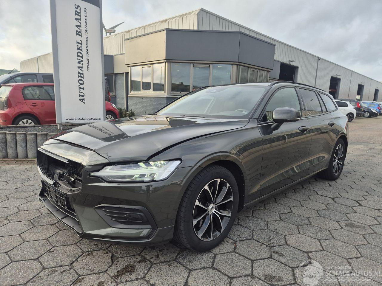 Volvo V-60 2.0 B3 Momentum Advantage