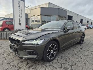 Volvo V-60 2.0 B3 Momentum Advantage 2021/11