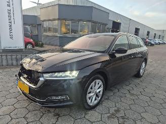 Unfallwagen Skoda Octavia 1.0 e-TSI Business Edition Plus 2021/11