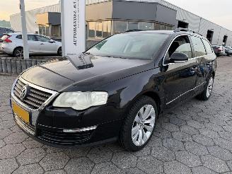 krockskadad bil auto Volkswagen Passat Variant 2.0 FSI Comfortline Business 2007/10