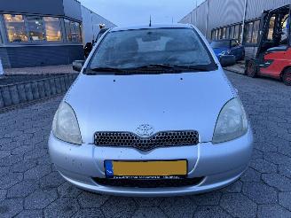 Toyota Yaris 1.3-16V VVT-i Luna picture 2