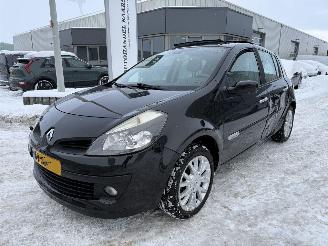 Renault Clio 1.6-16V INITIALE PARIS  PANO picture 8
