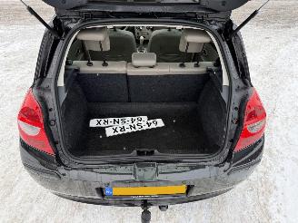 Renault Clio 1.6-16V INITIALE PARIS  PANO picture 14