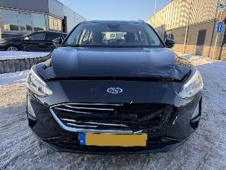 Ford Focus Wagon 1.0 EcoBoost Trend Edition Business picture 2