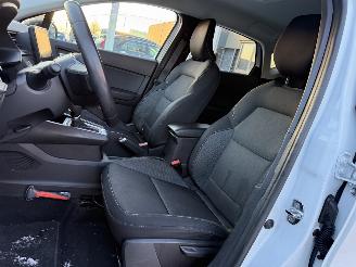 Renault Captur 1.6 E-Tech Hybrid 145 Zen picture 13