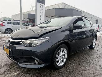  Toyota Auris 1.2T Aspiration 2015/6