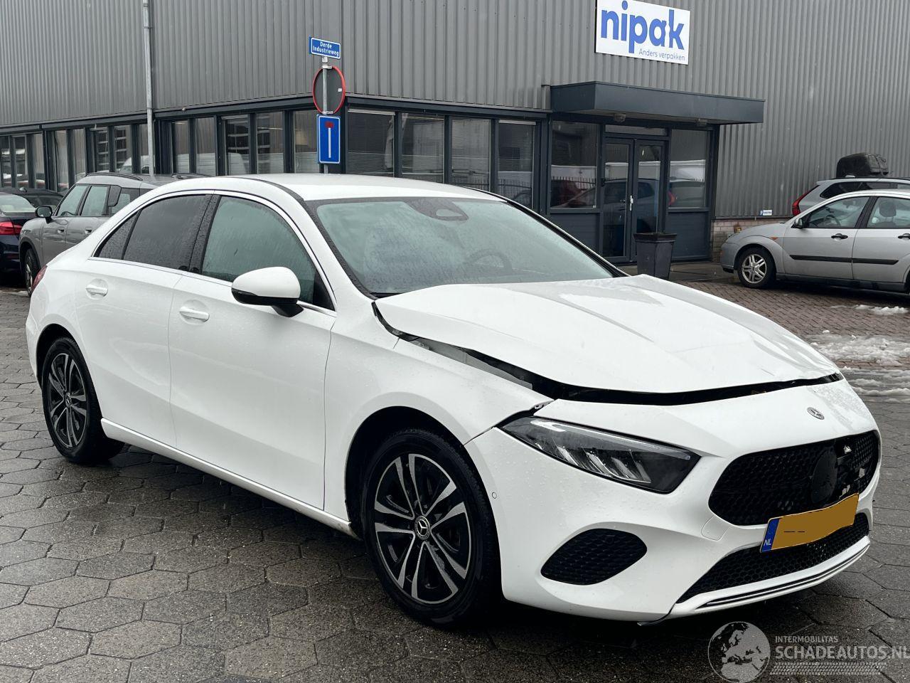 Mercedes A-klasse 180 Star Edition AUTOMAAT