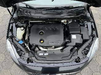 Volvo V-40 1.6 D2 Summum picture 7