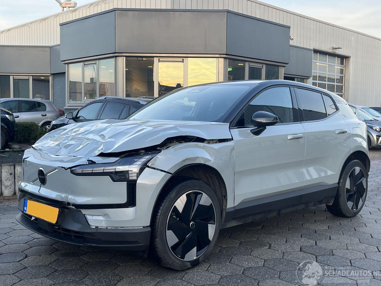 Volvo EX30 Single Motor Extended Range Plus 69 kWh