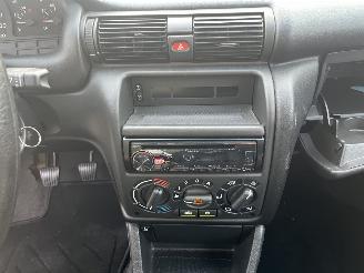 Opel Astra 1.6i Edition picture 18