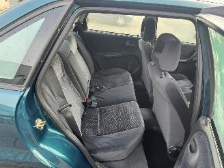 Opel Astra 1.6i Edition picture 11