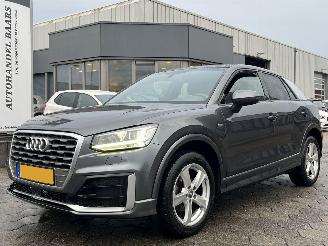 Damaged car Audi Q2 35 TFSI S Edition AUTOMAAT 2020/10