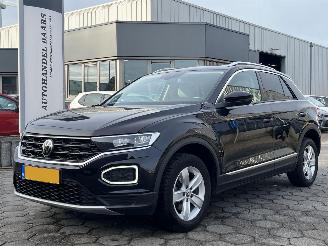 Unfallwagen Volkswagen T-Roc 1.5 TSI Sport AUTOMAAT 2020/10